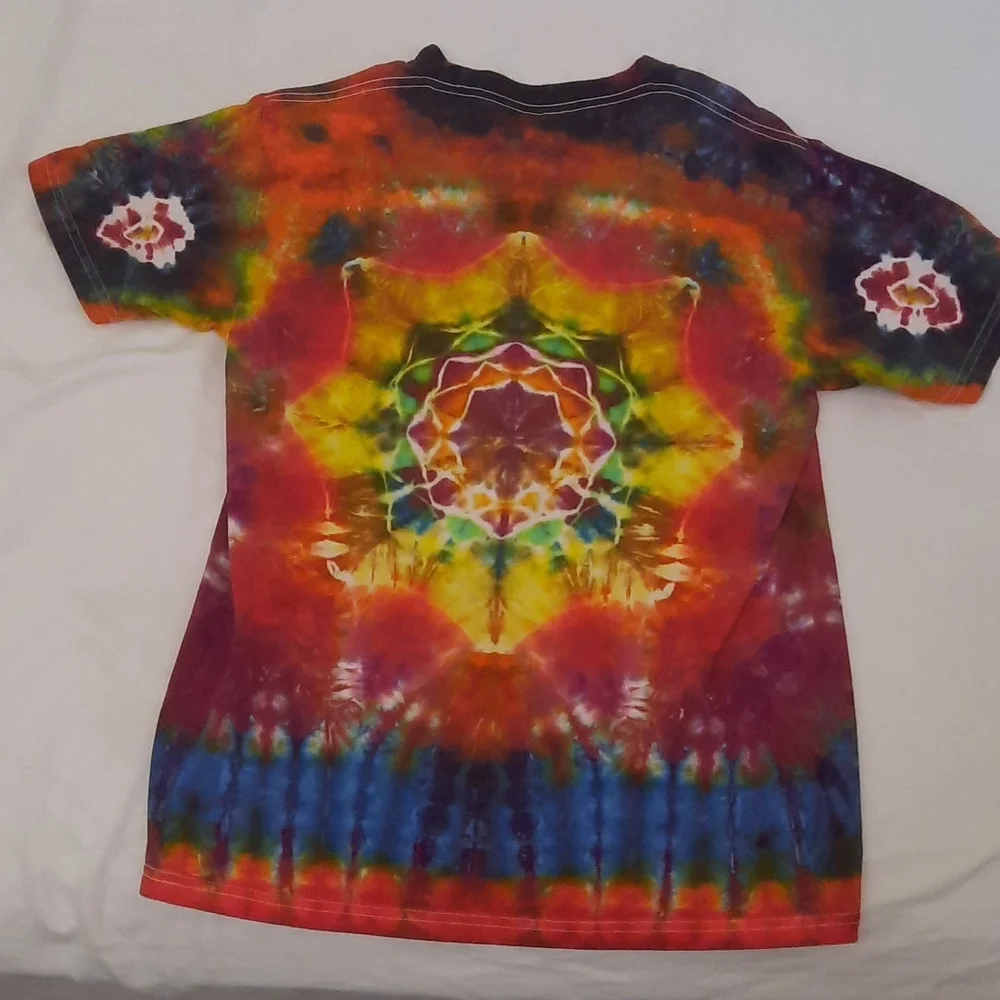 Custom made tie die tshirt - Picture 2 of 3